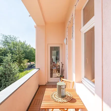 Cozy With Cinema & Balcony Apartamento
