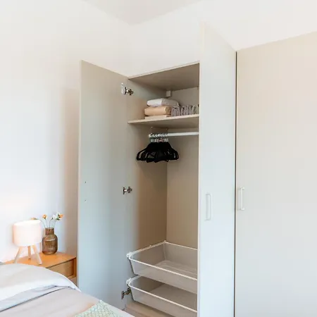 Apartamento Cozy With Cinema & Balcony Dresden